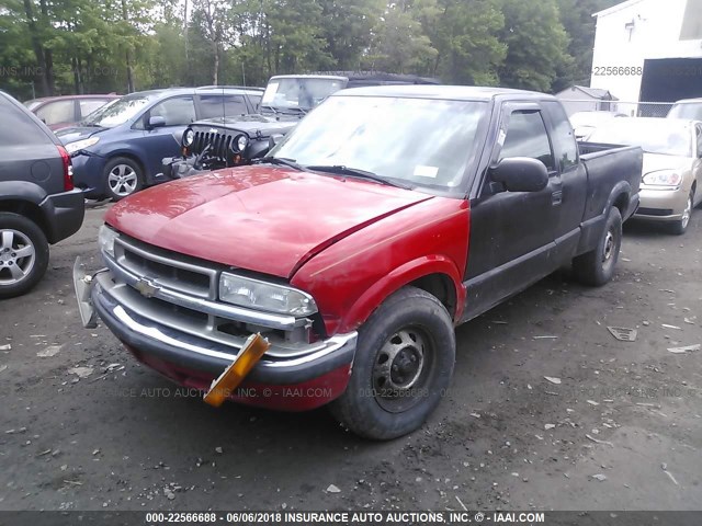 1GCDT19X538225115 - 2003 CHEVROLET S TRUCK S10 RED photo 2