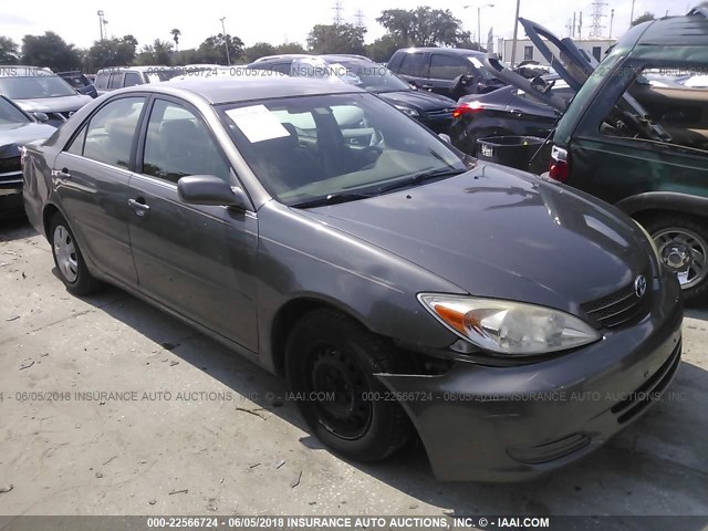 4T1BE32K02U593716 - 2002 TOYOTA CAMRY LE/XLE/SE ოქროსფერი ფოტო 1