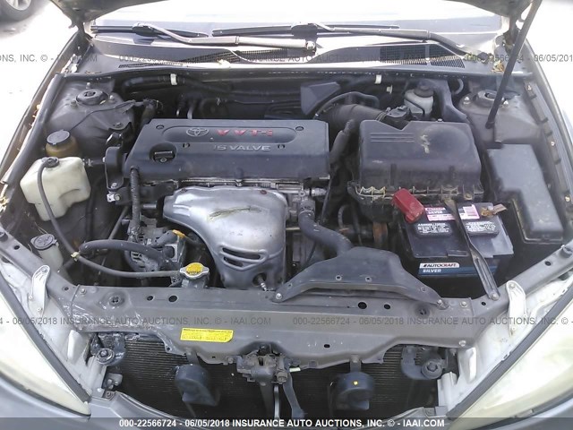 4T1BE32K02U593716 - 2002 TOYOTA CAMRY LE/XLE/SE ოქროსფერი ფოტო 10