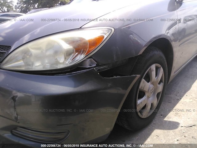 4T1BE32K02U593716 - 2002 TOYOTA CAMRY LE/XLE/SE ოქროსფერი ფოტო 6