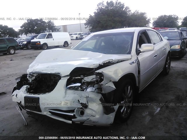 1G4HE57Y86U136256 - 2006 BUICK LUCERNE CXS WHITE photo 2