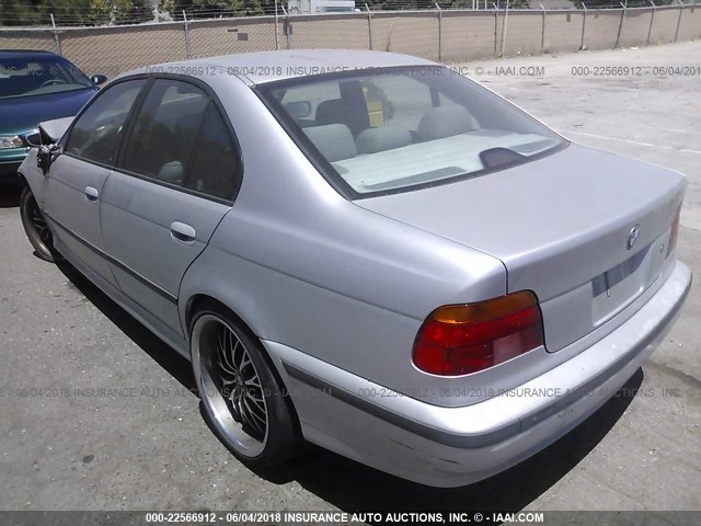 WBADM6335XBY25235 - 1999 BMW 528 I AUTOMATIC GRAY photo 3