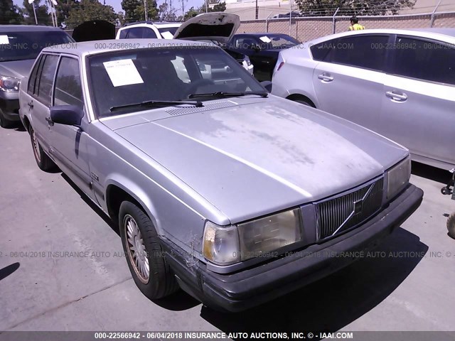 YV1JS831XP1111199 - 1993 VOLVO 940 SILVER photo 1