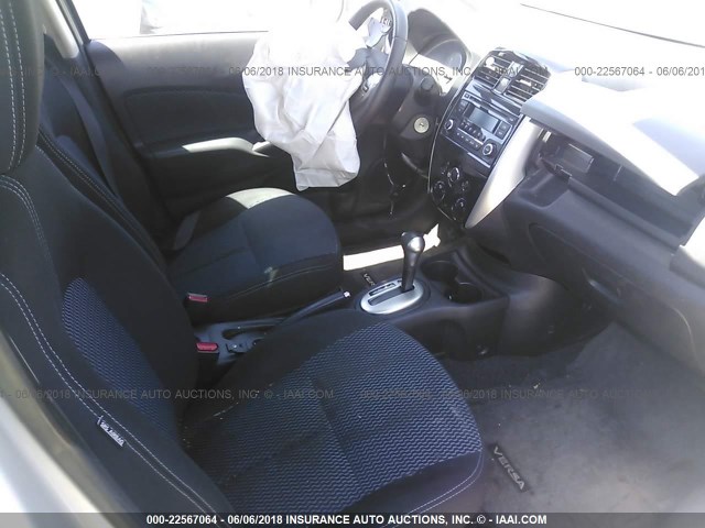 3N1CE2CPXFL423315 - 2015 NISSAN VERSA NOTE S/S PLUS/SV/SL/SR SILVER photo 5