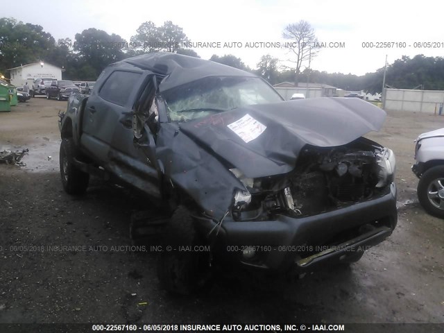 3TMLU4EN4DM124028 - 2013 TOYOTA TACOMA DOUBLE CAB ნაცრისფერი ფოტო 1