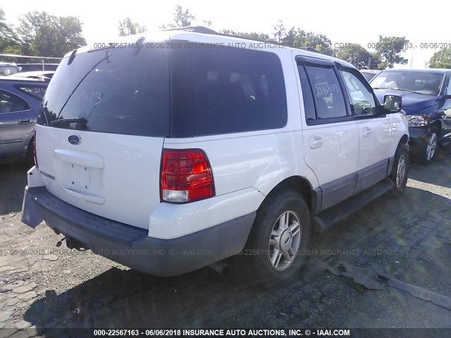 1FMPU16W93LC48458 - 2003 FORD EXPEDITION XLT WHITE photo 4