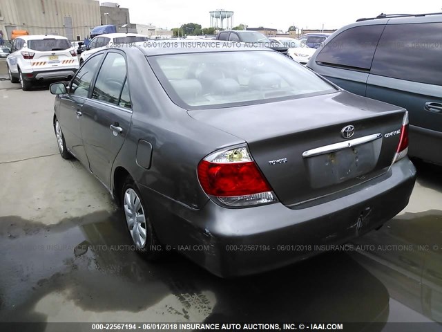 4T1BE32KX6U689116 - 2006 TOYOTA CAMRY LE/XLE/SE GRAY photo 3