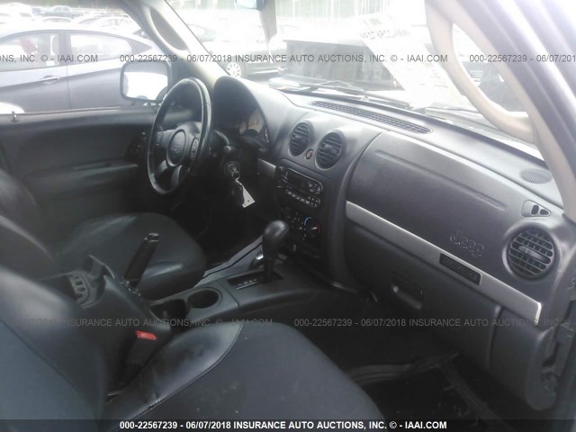 1J8GL38K62W365675 - 2002 JEEP LIBERTY RENEGADE SILVER photo 5