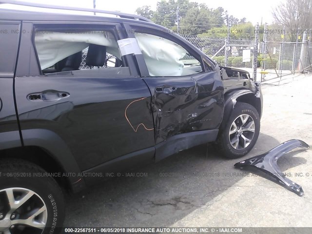 1C4PJMBS4GW337697 - 2016 JEEP CHEROKEE TRAILHAWK 黑色 照片 6