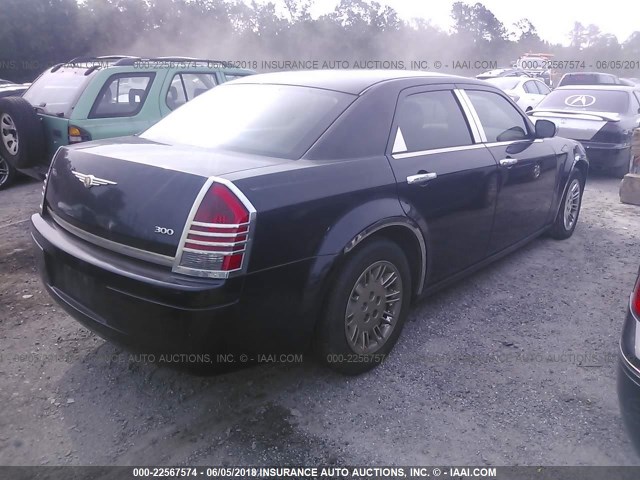 2C3LA43R17H663907 - 2007 CHRYSLER 300 BLACK photo 4