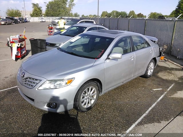 4T1BF3EK5AU054516 - 2010 TOYOTA CAMRY SE/LE/XLE 银色 照片 2