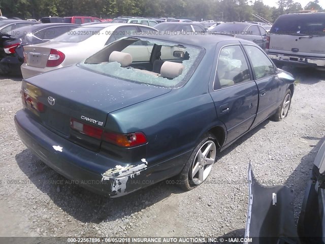 4T1BG22K9WU270954 - 1998 TOYOTA CAMRY CE/LE/XLE GREEN photo 4