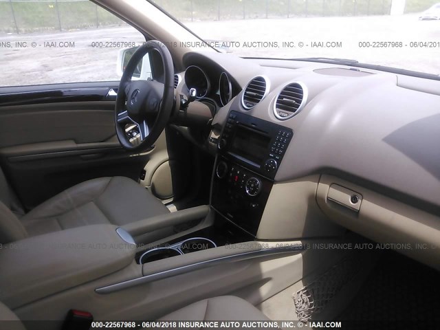 4JGBB8GB3BA725206 - 2011 MERCEDES-BENZ ML 350 4MATIC WHITE photo 5