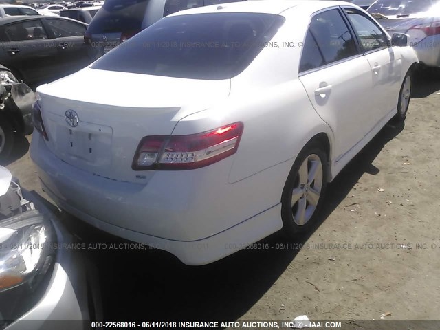 4T1BF3EK2BU620231 - 2011 TOYOTA CAMRY SE/LE/XLE WHITE photo 4