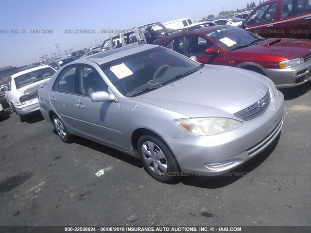4T1BE32K14U328399 - 2004 TOYOTA CAMRY LE/XLE/SE 银色 照片 1