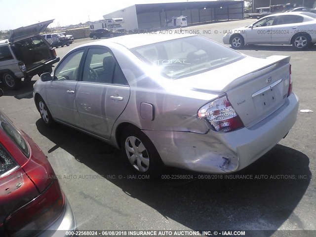 4T1BE32K14U328399 - 2004 TOYOTA CAMRY LE/XLE/SE SILVER photo 3