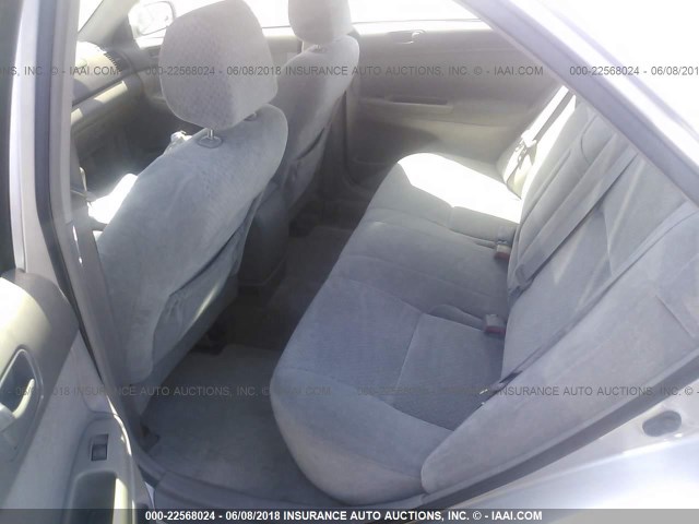 4T1BE32K14U328399 - 2004 TOYOTA CAMRY LE/XLE/SE 银色 照片 8