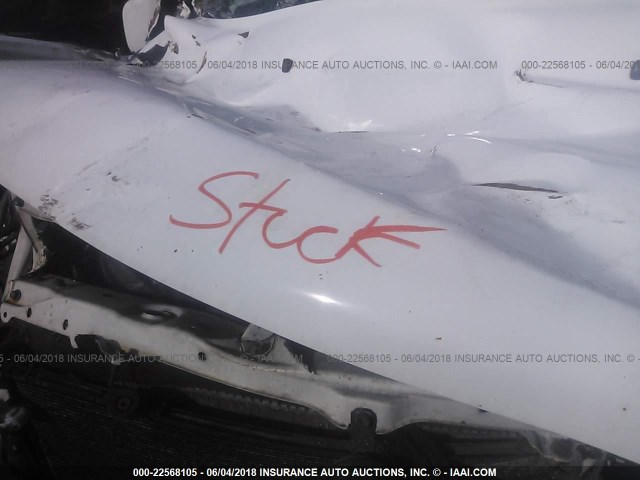 JTLKT324664085949 - 2006 TOYOTA SCION XB WHITE photo 10