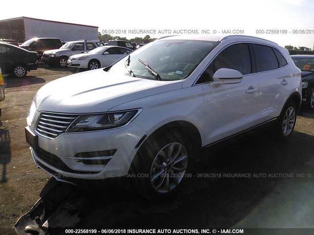 5LMCJ2C91HUL28816 - 2017 LINCOLN MKC SELECT თეთრი ფოტო 2