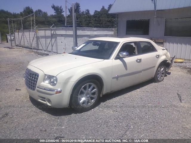 2C3KA63H36H451006 - 2006 CHRYSLER 300C CREAM photo 2