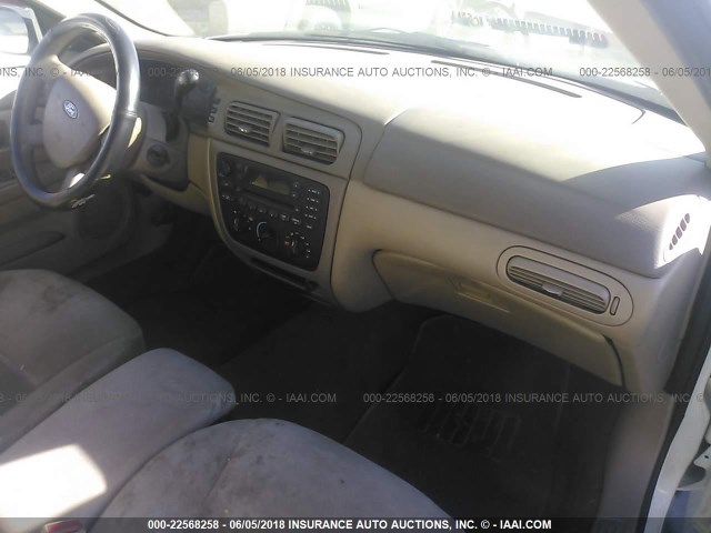 1FAFP58U15A114638 - 2005 FORD TAURUS SE WHITE photo 5