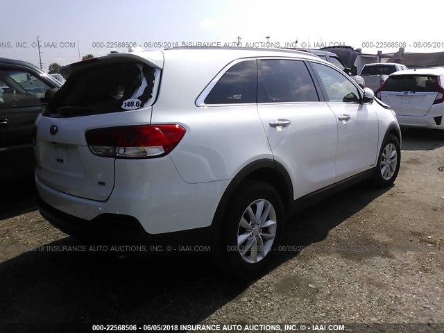 5XYPGDA33HG235735 - 2017 KIA SORENTO LX/L WHITE photo 4