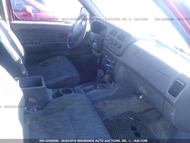 1N6ED27T1YC349892 - 2000 NISSAN FRONTIER CREW CAB XE/CREW CAB SE RED photo 5
