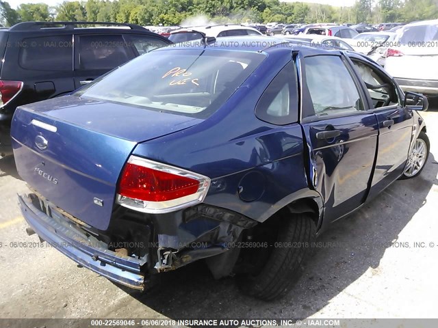 1FAHP35N08W210195 - 2008 FORD FOCUS SE/SEL/SES BLUE photo 4