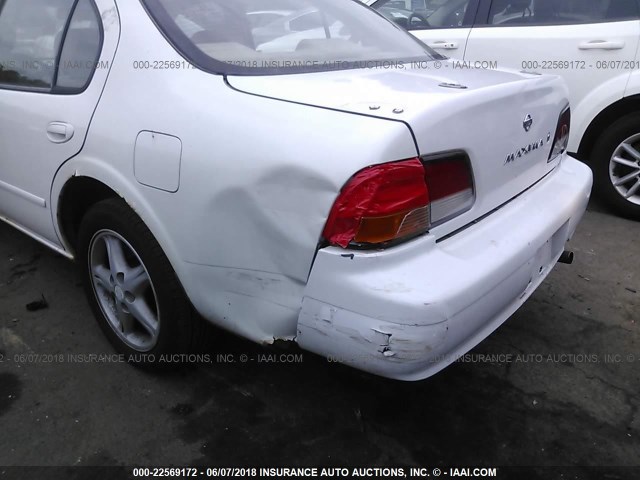 JN1CA21D7WT517281 - 1998 NISSAN MAXIMA GLE/GXE/SE WHITE photo 6