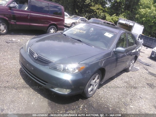 4T1BE30K02U523247 - 2002 TOYOTA CAMRY LE/XLE/SE მწვანე ფოტო 2