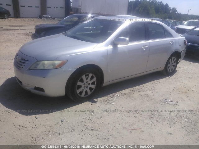 4T1BE46K27U098960 - 2007 TOYOTA CAMRY NEW GENERAT CE/LE/XLE/SE SILVER photo 2