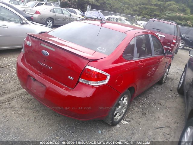 1FAHP35N88W295139 - 2008 FORD FOCUS SE/SEL/SES RED photo 4
