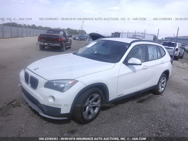 WBAVM1C5XFV318367 - 2015 BMW X1 SDRIVE28I WHITE photo 2