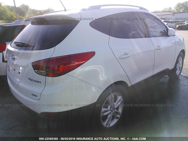 KM8JUCAC4BU207114 - 2011 HYUNDAI TUCSON GLS/LIMITED WHITE photo 4