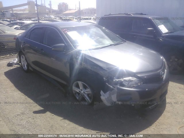 4T1BF1FK0DU264898 - 2013 TOYOTA CAMRY L/SE/LE/XLE 灰色 照片 1