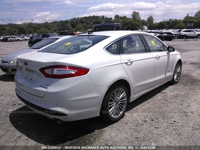 3FA6P0LUXER173106 - 2014 FORD FUSION SE HYBRID WHITE photo 4