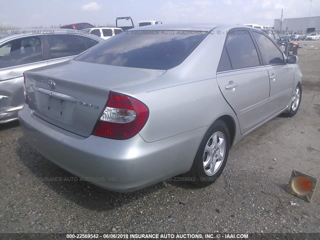 4T1BE32K32U589983 - 2002 TOYOTA CAMRY LE/XLE/SE ვერცხლისფერი ფოტო 4