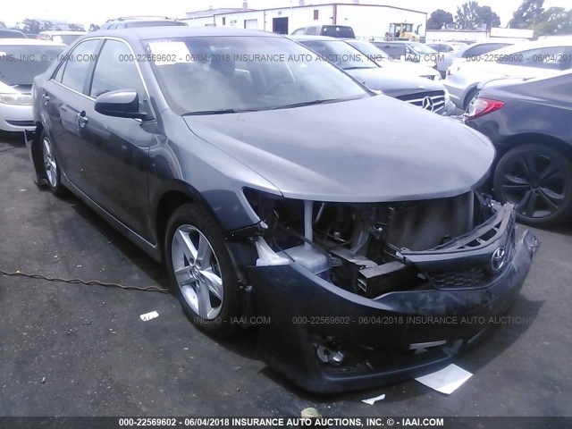 4T1BF1FKXEU772152 - 2014 TOYOTA CAMRY L/SE/LE/XLE 灰色 照片 1