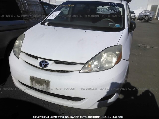 5TDZA23C46S450438 - 2006 TOYOTA SIENNA CE/LE WHITE photo 6