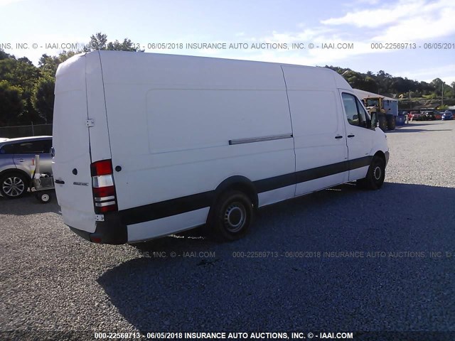 WD3PE8CC0C5710845 - 2012 MERCEDES-BENZ 2500 SPRINTER 2500 WHITE photo 4