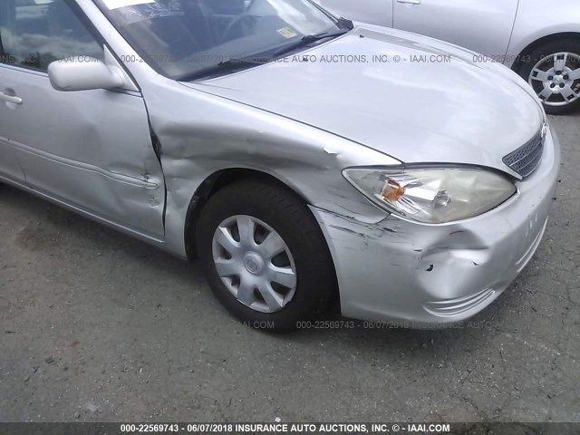 4T1BE32K82U527057 - 2002 TOYOTA CAMRY LE/XLE/SE ვერცხლისფერი ფოტო 6