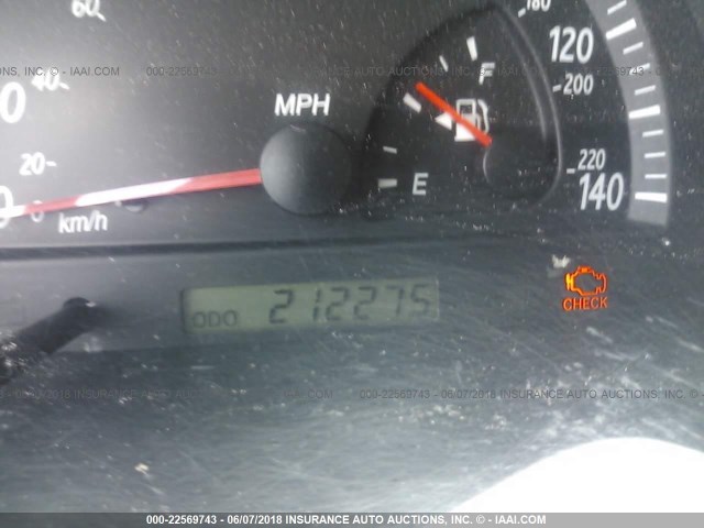 4T1BE32K82U527057 - 2002 TOYOTA CAMRY LE/XLE/SE ვერცხლისფერი ფოტო 7