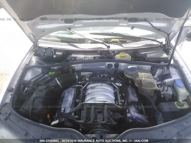 WVWVD23B2YE236621 - 2000 VOLKSWAGEN PASSAT GLX 银色 照片 10