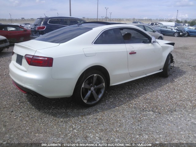 WAURV78T69A001321 - 2009 AUDI S5 QUATTRO WHITE photo 4