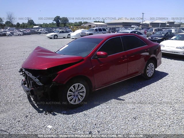 4T4BF1FKXDR317337 - 2013 TOYOTA CAMRY L/SE/LE/XLE RED photo 2