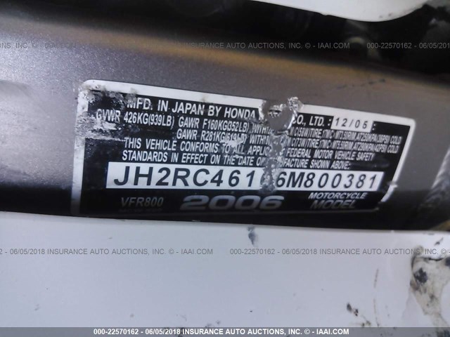 JH2RC46166M800381 - 2006 HONDA VFR800 WHITE photo 10