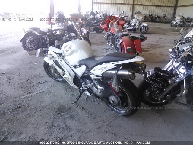 JH2RC46166M800381 - 2006 HONDA VFR800 WHITE photo 3