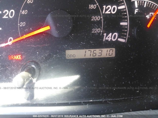 4T1BE32K05U513982 - 2005 TOYOTA CAMRY LE/XLE/SE ნაცრისფერი ფოტო 7