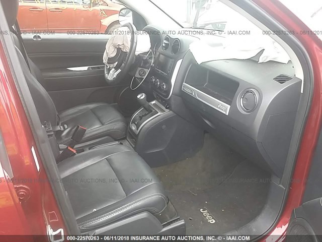 1C4NJCEA7GD760869 - 2016 JEEP COMPASS LATITUDE წითელი ფოტო 5
