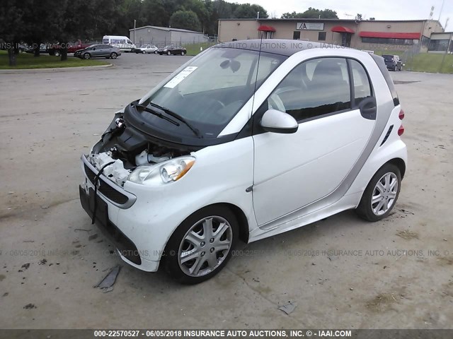 WMEEJ3BA5FK809826 - 2015 SMART FORTWO PURE/PASSION WHITE photo 2